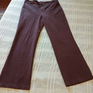Gloria Vanderbilt brown stretchy trousers